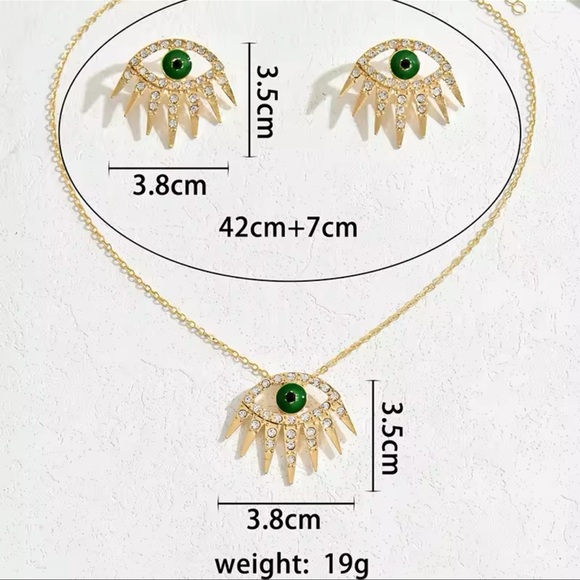 Zara Green Eyes Gold Earrings&Necklace Set - Picture 3 of 3